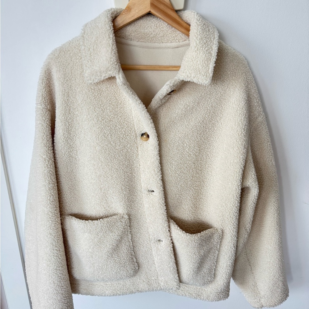 Uniqlo Cozy Cream Fleece Sherpa Jacket